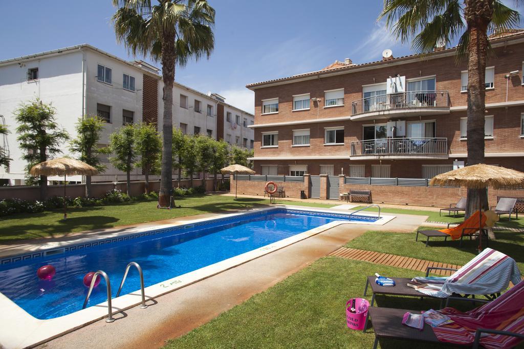 Velor Apartamentos Turisticos Castelldefels Esterno foto